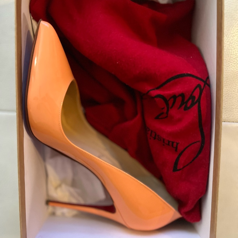 Christian Louboutin Pigalle Follies 39